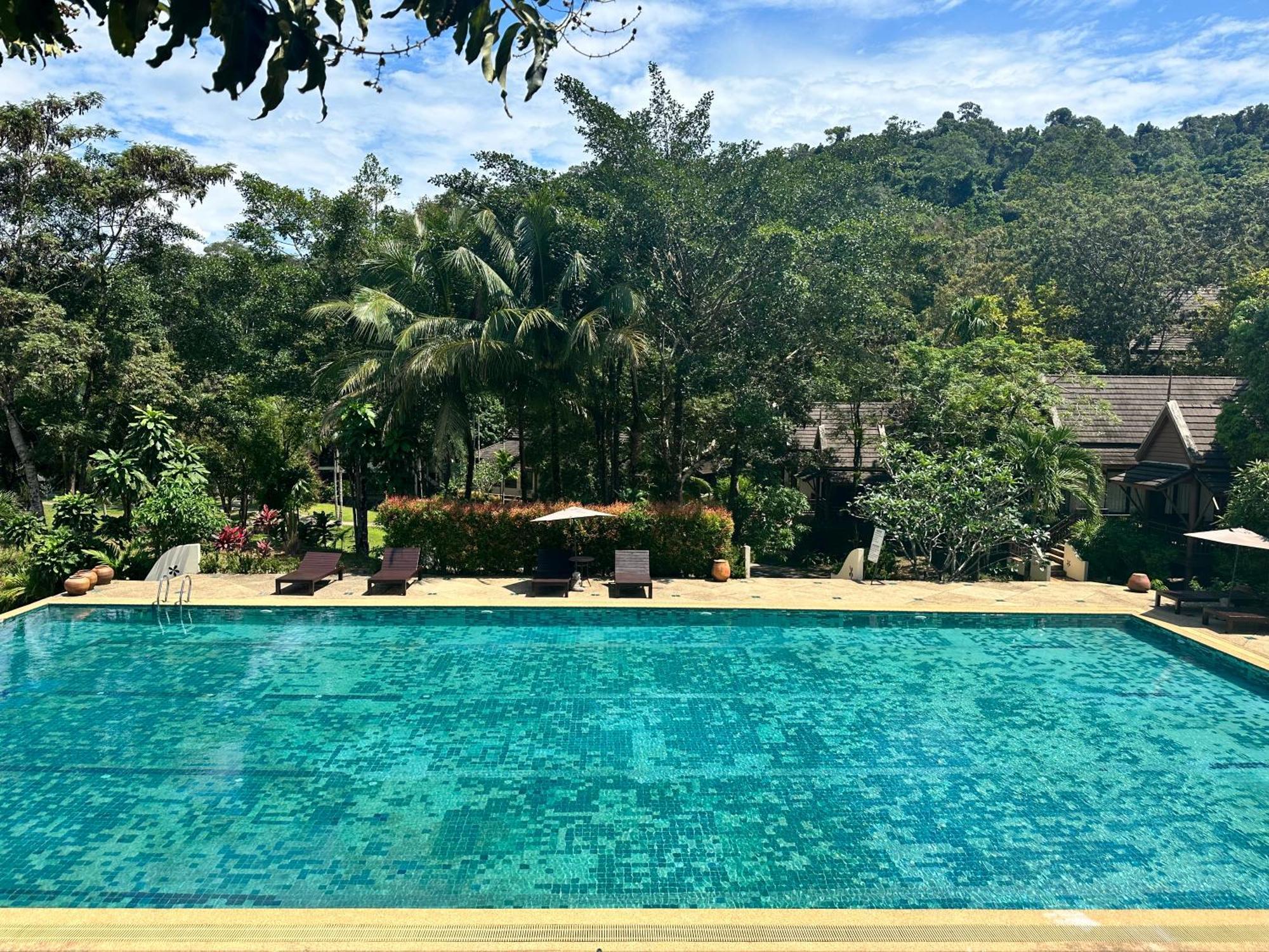 Kooncharaburi Resort - Koh Chang Exteriör bild